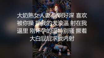 《最新流出✿反差嫩妹》露脸才是王道！人不可貌相清纯白皙无毛美鲍爱露出少女【伊理文】，大街超市商场景区各种人前露出