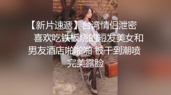 人美逼遭罪，颜值不错的美女干净的逼逼伺候两个小哥的大鸡巴，淫声荡语互动撩骚享受大鸡巴的轮草抽插冒白浆