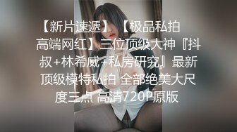 商场女厕全景偷拍7位少妇的极品美鲍 (4)