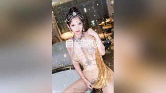 女士SPA推油按摩，新来的少妇享受小哥的按摩服务，从上到下逼逼越按水越多，被大哥压在身下爆草抽插干射