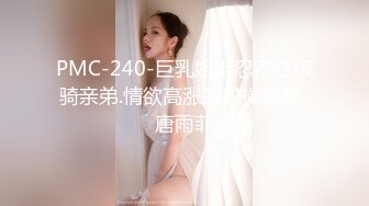 潜入中学女厕偷拍漂亮的长发小美女 粉嫩的鲍鱼来大姨妈了