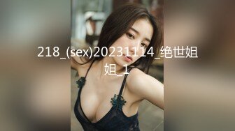 吊奶女友非要在洗手间让我后入她边玩自拍