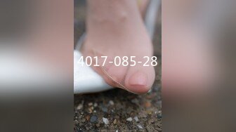 -眼镜妹用两个大奶催促小哥快来干我 我的小逼下水了