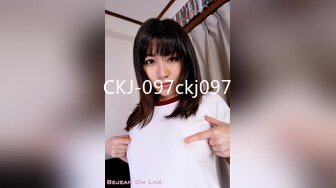 【新片速遞】 2024-4-12新流出酒店偷拍❤️端庄秀气美女和男友干两炮后和朋友视频聊天